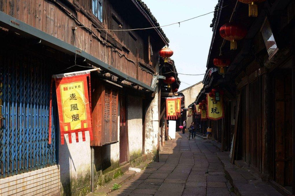手机电充满了继续充会有影响吗？游戏画面